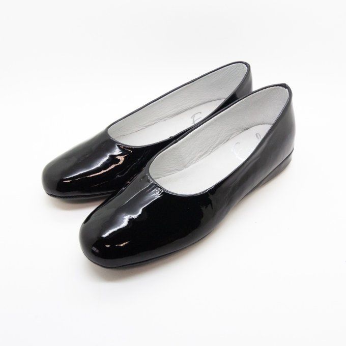 Chaussure d'intérieur ALICE -  Gamme vernis - 2 couleurs